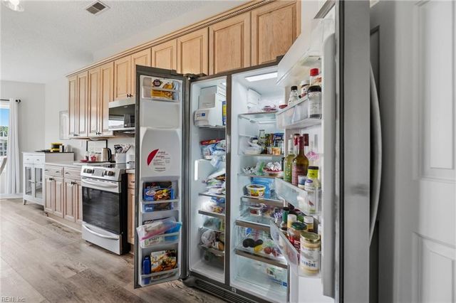 1024 Porte Harbour Arch Apt 201, Hampton, VA 23664