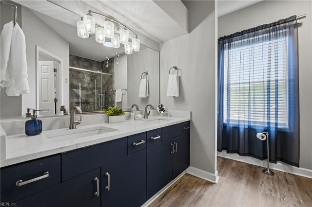 1024 Porte Harbour Arch Apt 201, Hampton, VA 23664