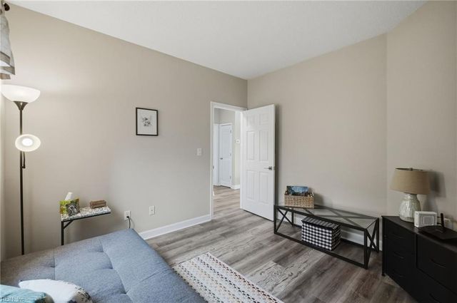 1024 Porte Harbour Arch Apt 201, Hampton, VA 23664