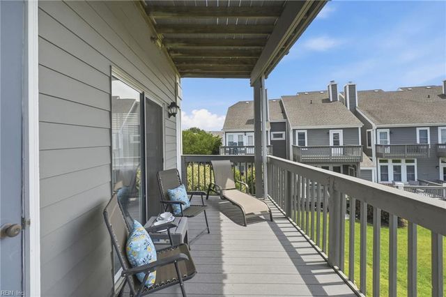 1024 Porte Harbour Arch Apt 201, Hampton, VA 23664