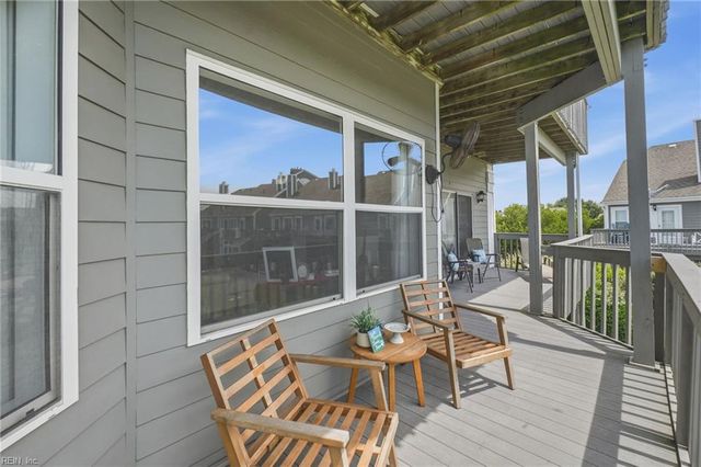 1024 Porte Harbour Arch Apt 201, Hampton, VA 23664