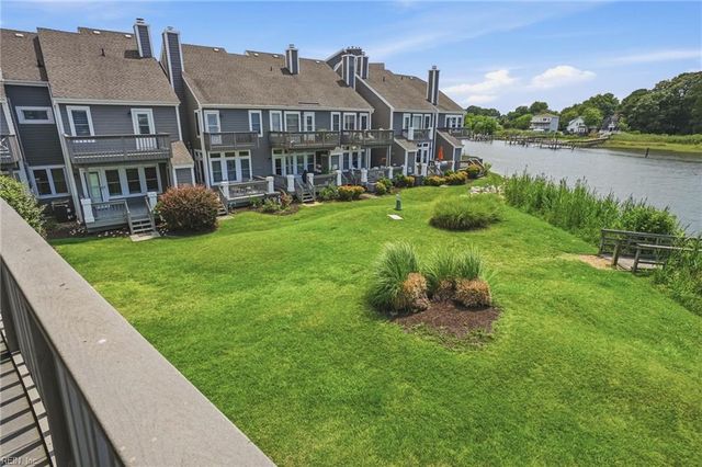 1024 Porte Harbour Arch Apt 201, Hampton, VA 23664