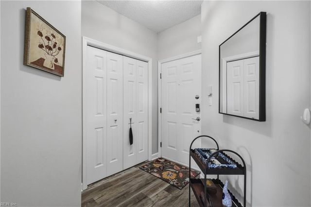 1024 Porte Harbour Arch Apt 201, Hampton, VA 23664