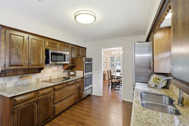 2308 Briarwood Boulevard, Arlington, TX 76013