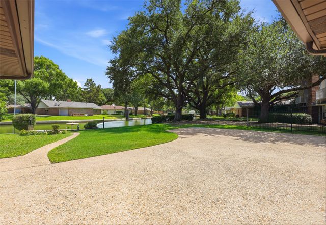 2308 Briarwood Boulevard, Arlington, TX 76013
