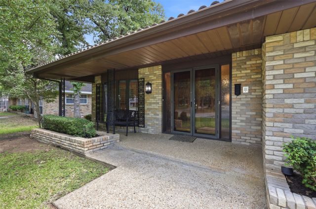 2308 Briarwood Boulevard, Arlington, TX 76013
