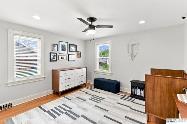 5807 Pierce Street, Omaha, NE 68106