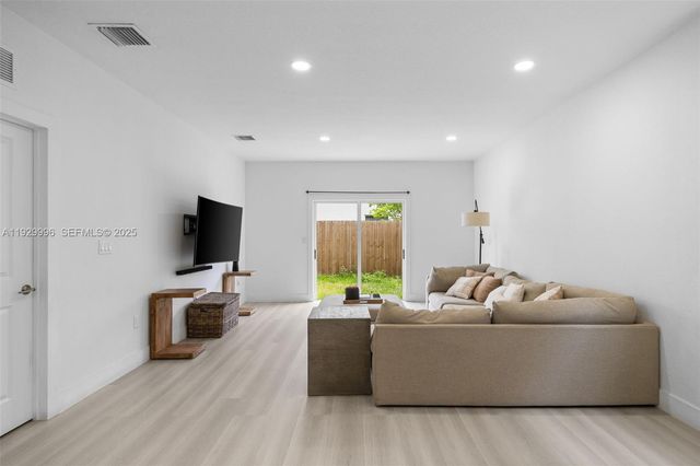 1387 SE 26th Ter, Homestead, FL 33035