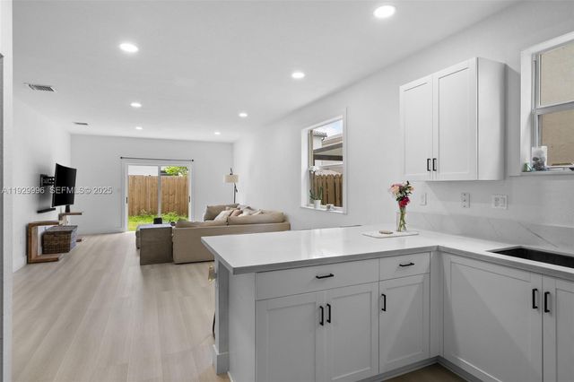 1387 SE 26th Ter, Homestead, FL 33035