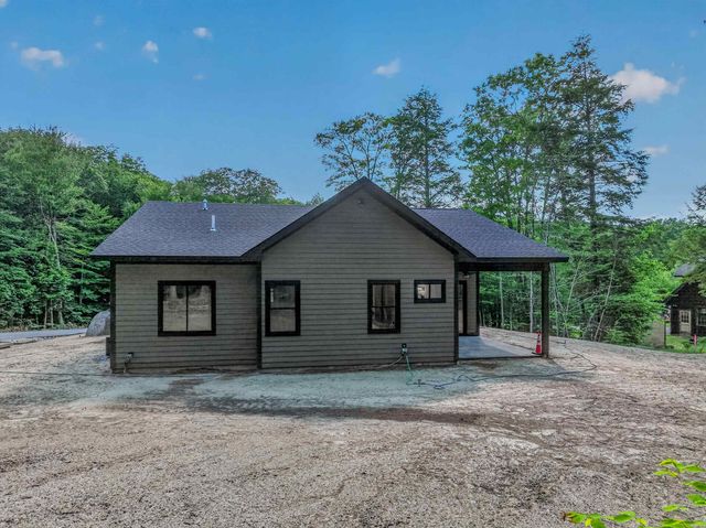 106 Ski Lift Lane, Plymouth, NH 03264