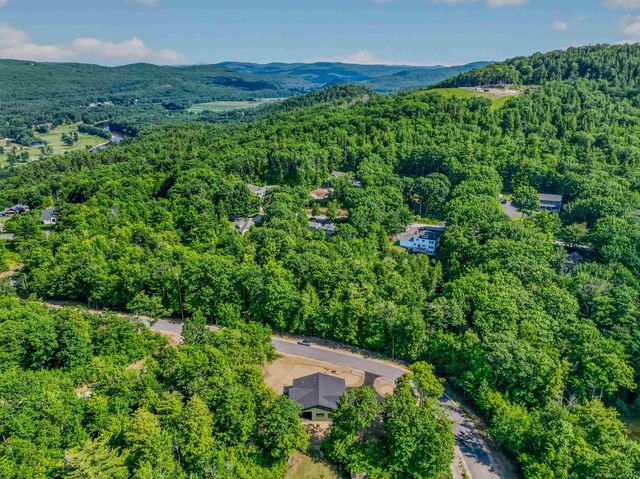 106 Ski Lift Lane, Plymouth, NH 03264