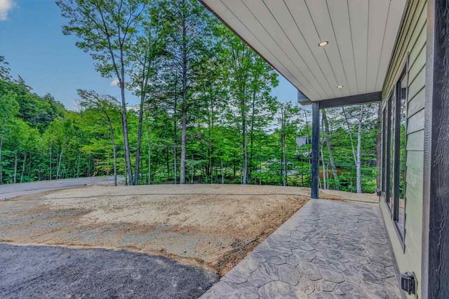 106 Ski Lift Lane, Plymouth, NH 03264