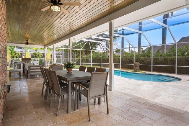 8220 SW 182nd St, Palmetto Bay, FL 33157