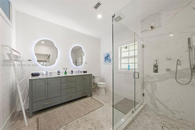 8220 SW 182nd St, Palmetto Bay, FL 33157