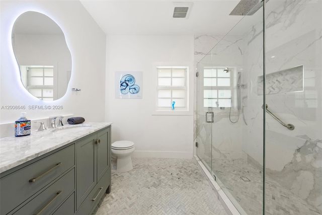 8220 SW 182nd St, Palmetto Bay, FL 33157