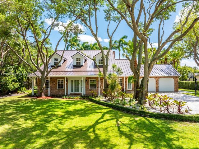8220 SW 182nd St, Palmetto Bay, FL 33157