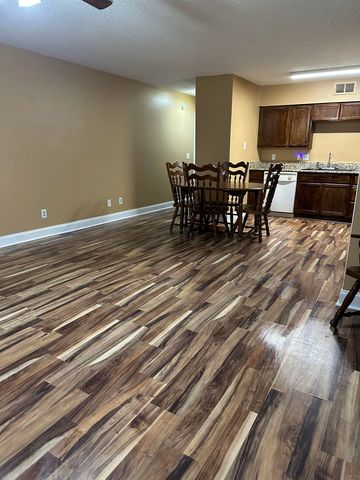 405 Cambridge Cir Apt B4, Murrells Inlet, SC 29576