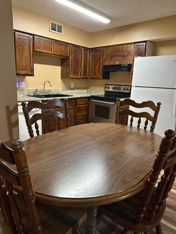 405 Cambridge Cir Apt B4, Murrells Inlet, SC 29576