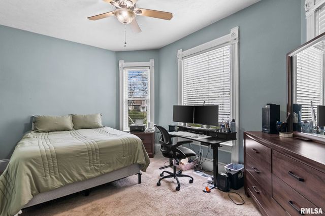 135 N STATE Street, Springfield, IL 62702