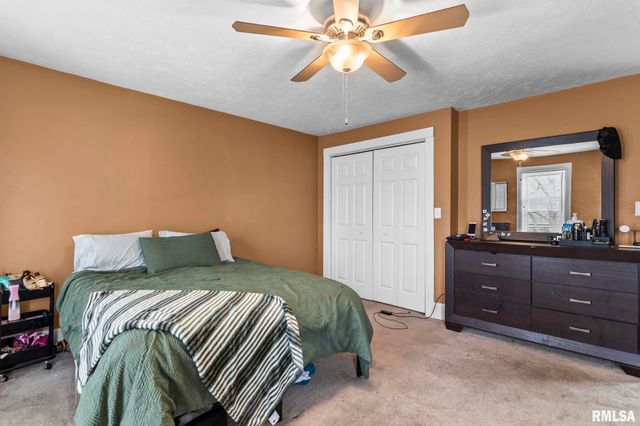 135 N STATE Street, Springfield, IL 62702