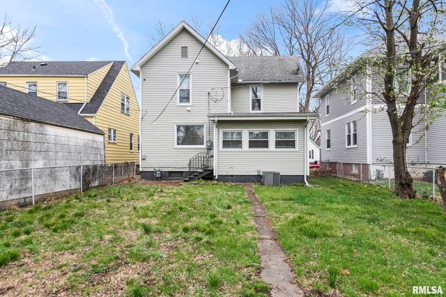 135 N STATE Street, Springfield, IL 62702