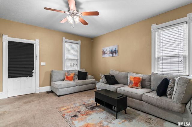 135 N STATE Street, Springfield, IL 62702