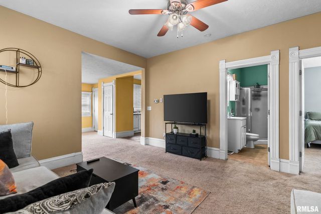 135 N STATE Street, Springfield, IL 62702