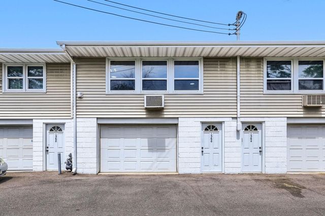 1366 Colonial Drive 1366, Roseville, MN 55113