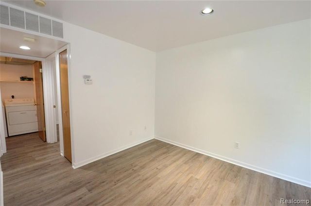 42803 Lilley Pointe Drive 139, Canton, MI 48187