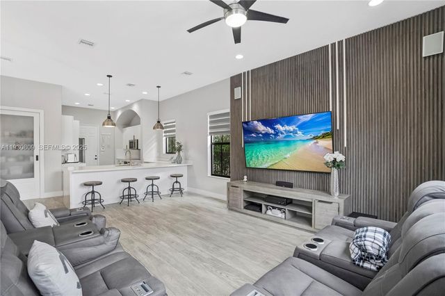 8348 NW 26th Ct, Cooper City, FL 33024