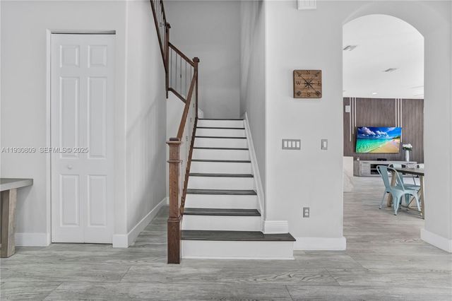 8348 NW 26th Ct, Cooper City, FL 33024