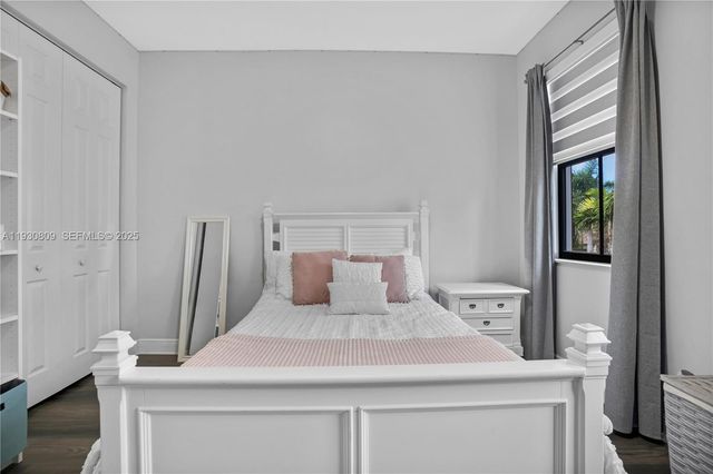 8348 NW 26th Ct, Cooper City, FL 33024