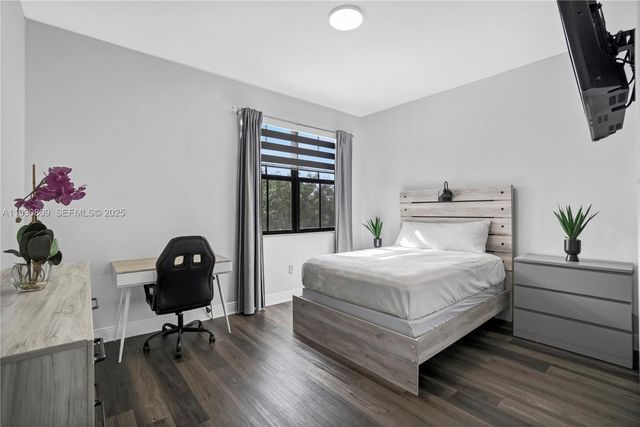 8348 NW 26th Ct, Cooper City, FL 33024