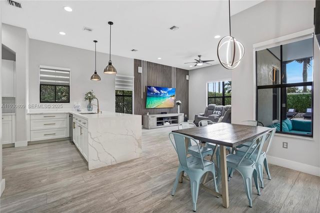 8348 NW 26th Ct, Cooper City, FL 33024