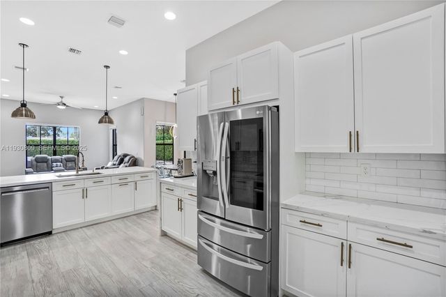 8348 NW 26th Ct, Cooper City, FL 33024