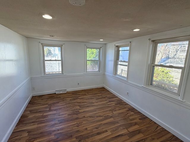 1 Allen Ct, Marlborough, MA 01752