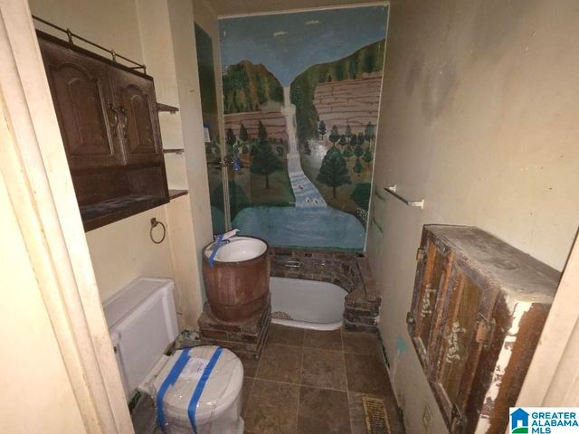 525 CRUMLEY CHAPEL ROAD, Birmingham, AL 35214