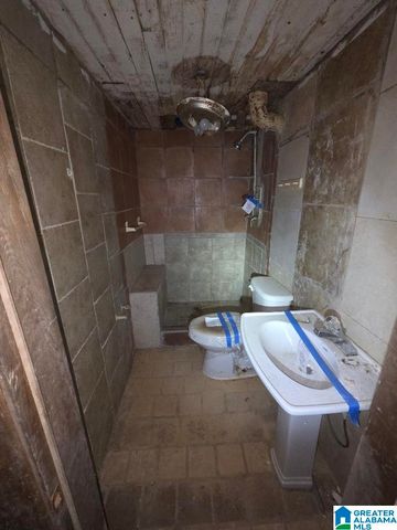 525 CRUMLEY CHAPEL ROAD, Birmingham, AL 35214