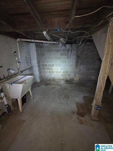 525 CRUMLEY CHAPEL ROAD, Birmingham, AL 35214