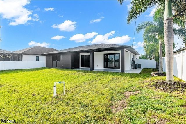 2700 SW Embers TER, Cape Coral, FL 33991