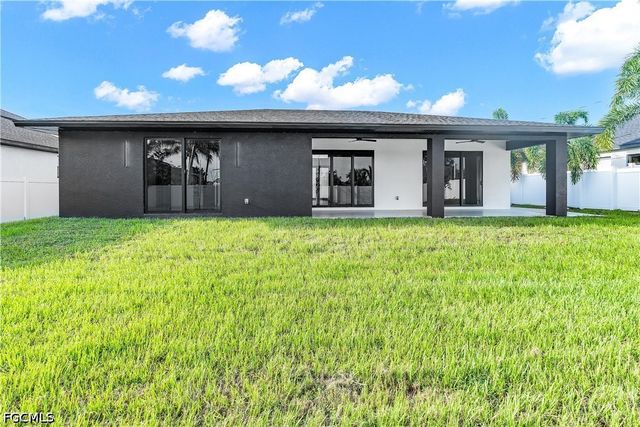 2700 SW Embers TER, Cape Coral, FL 33991