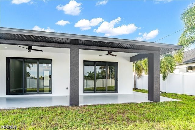 2700 SW Embers TER, Cape Coral, FL 33991