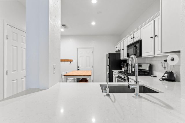 7 S Avonlea Circle, Spring, TX 77382