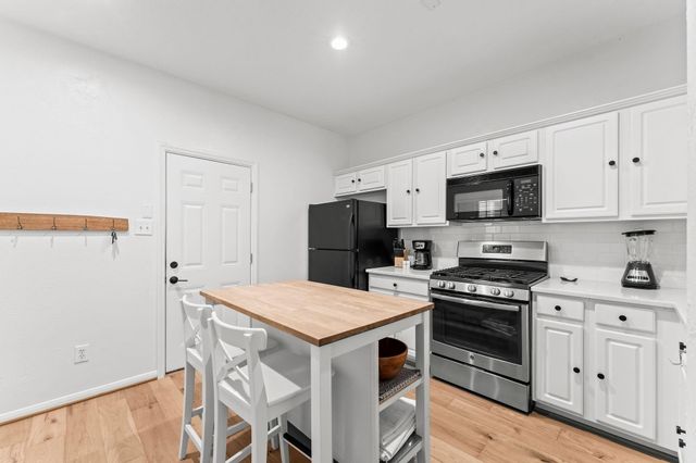 7 S Avonlea Circle, Spring, TX 77382