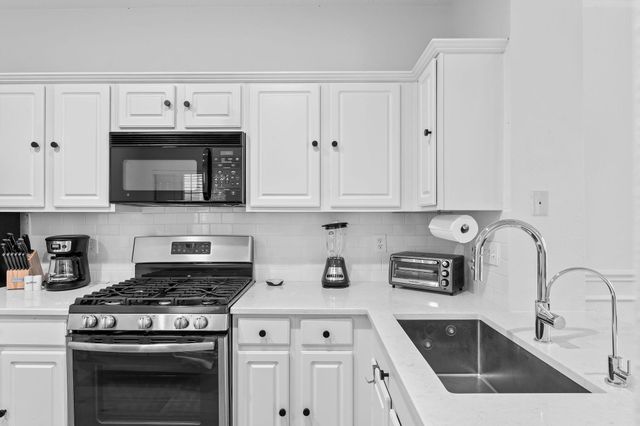 7 S Avonlea Circle, Spring, TX 77382