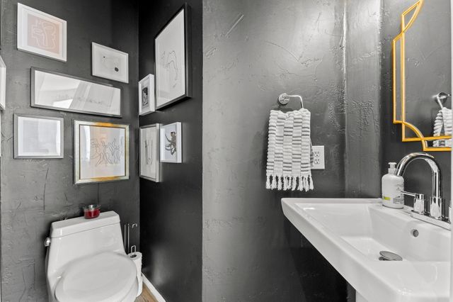 7 S Avonlea Circle, Spring, TX 77382