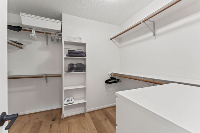 7 S Avonlea Circle, Spring, TX 77382