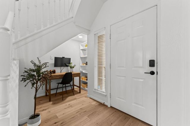 7 S Avonlea Circle, Spring, TX 77382