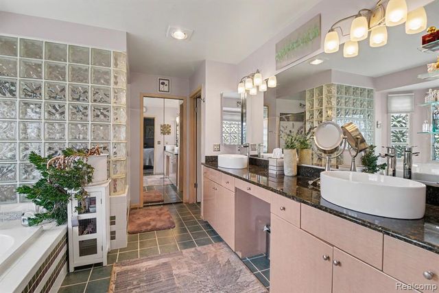 27800 Van Horn Road, New Boston, MI 48164