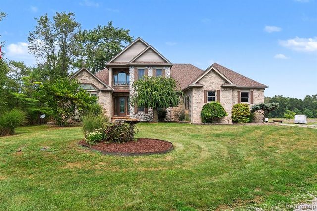 27800 Van Horn Road, New Boston, MI 48164